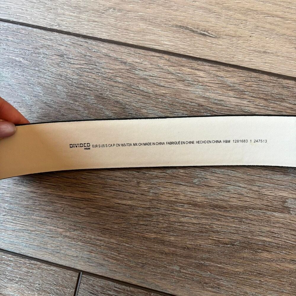 H&M black belt with gold buckle size small - Picture 4 of 5